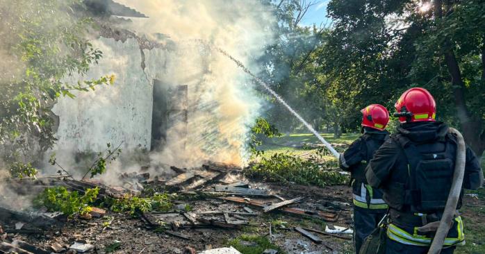 Російські дрони вдарили по Черкащині та Дніпропетровщині, є поранені. Фото: ДСНС