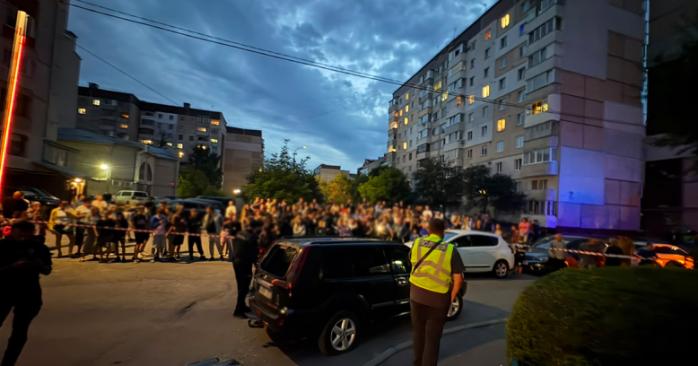 Драка гражданских с сотрудниками ТЦК возникла в Тернополе. Фото: