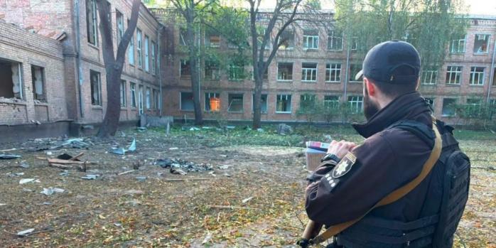 Последствия атаки российской 27 августа в Киеве, фото: Нацполиция