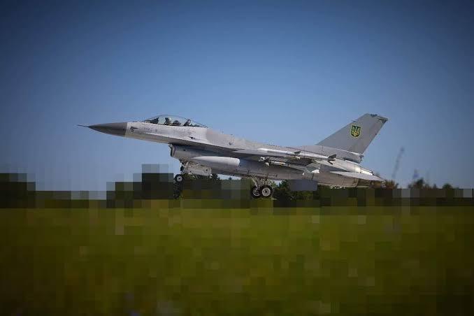 Украинским истребителям F-16 уже не хватает ракет. Фото: