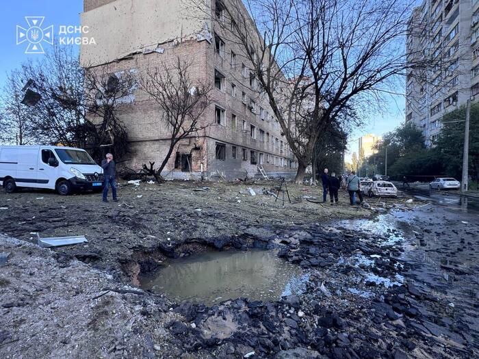 Кількість постраждалих у Києві зросла, фото: ДСНС