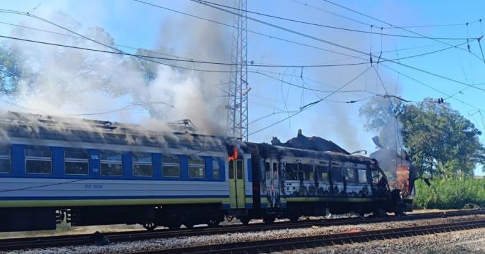 Россияне атаковали пассажирский поезд в Харьковской области. Фото: