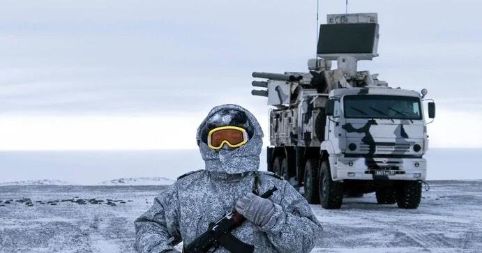 Россия начала восстанавливать бывшие советские военные базы в Арктике. Фото: