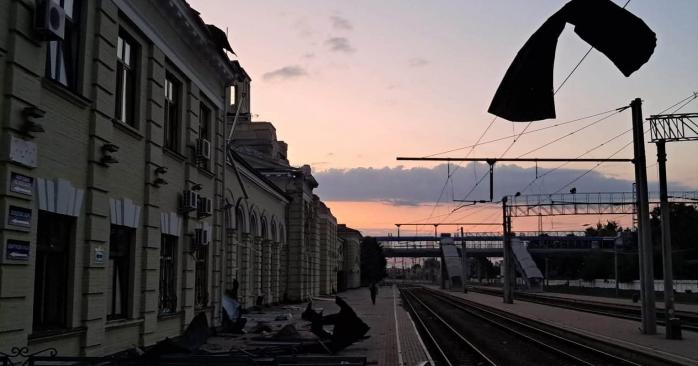 Армия РФ атаковала железнодорожную станцию в Лозовой. Фото: