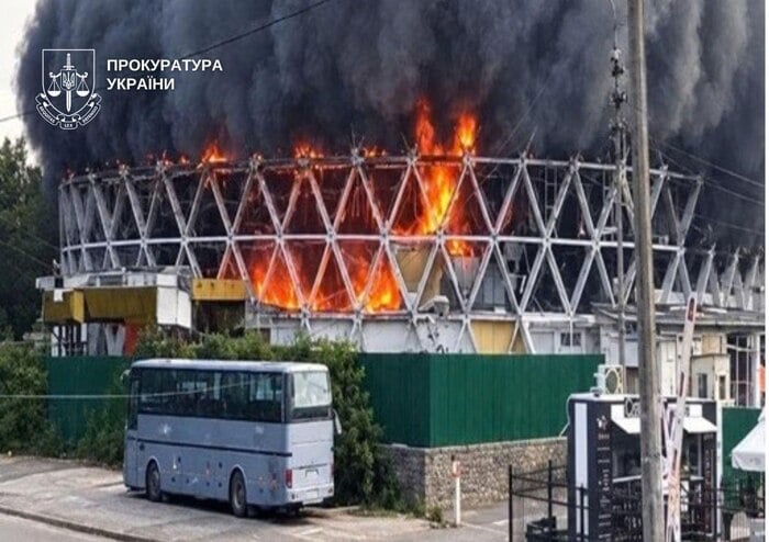 Наслідки російського обстрілу Києва, фото: Київська обласна прокуратура