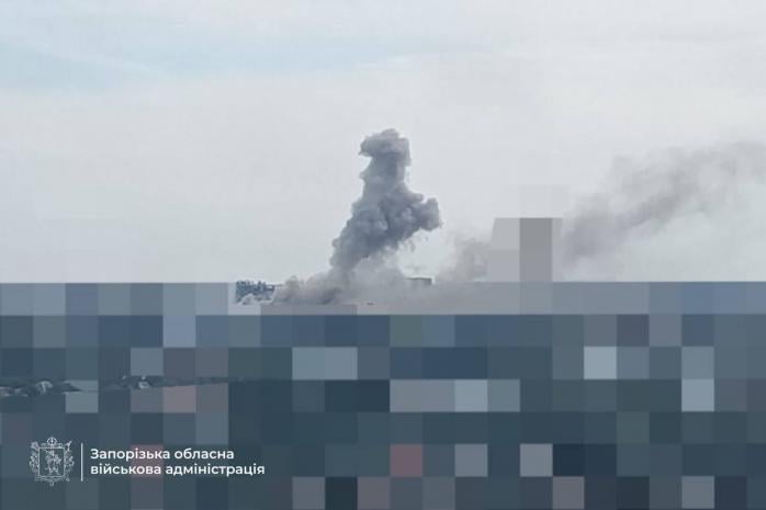 РФ вдарила по підприємству «Укрзалізниці» в Запоріжжі. Фото: