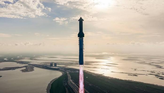 Компанія SpaceX успішно вивела корабель Starship на орбіту. Фото: 