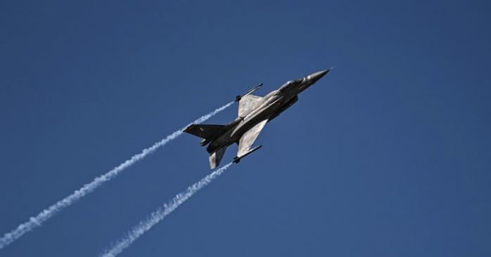 Україна закупить десятки тисяч снарядів для F-16, щоб збивати реактивні БпЛА. Фото: