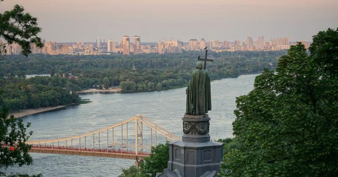 Посольства стран ЕС останутся в Киеве, несмотря на угрозы РФ. Фото: 