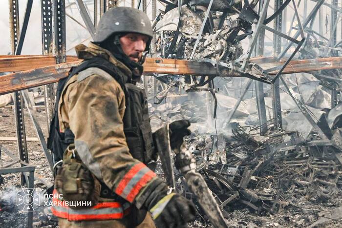 Наслідки російської атаки у Харкові 5 жовтня, фото: ДСНС