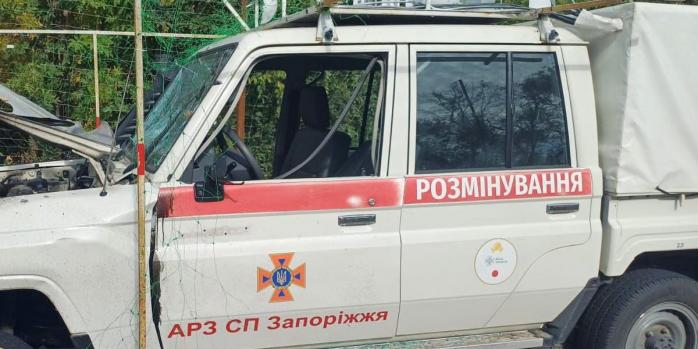 Последствия удара русского дрона в Запорожье, фото: ГСЧС