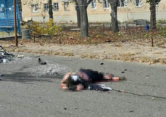 Росіяни 8 жовтня вдарили по рейсових автобусах у Краматорську, фото: Донецька обласна прокуратура