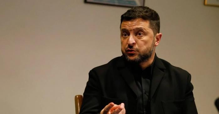 Владимир Зеленский анонсировал возобновление атак на российские НПЗ. Фото: