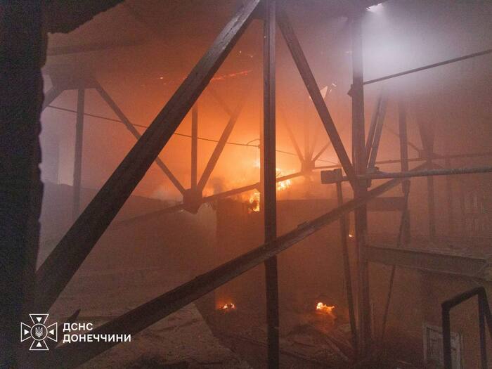 Наслідки російського удару у Краматорську, фото: ДСНС