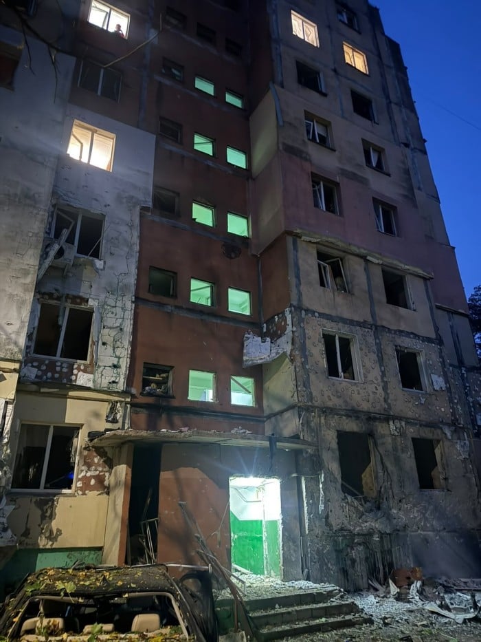 Наслідки російського обстрілу Рівного, фото: Рівненська ОВА