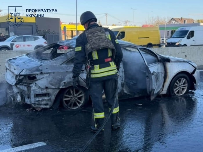 Російський дрон атакував автодорогу «Київ – Одеса», фото: Київська обласна прокуратура