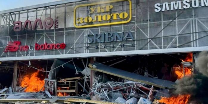 Наслідки російських обстрілів Запоріжжя, фото: Запорізька ОВА