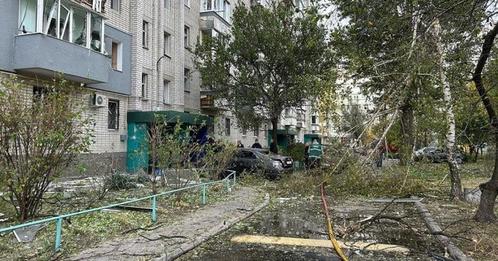 Російський дрон атакував багатоповерхівку в Кременчуці. Фото: