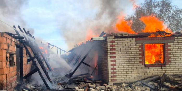 Наслідки російської атаки на Чернігівщині, фото: ДСНС