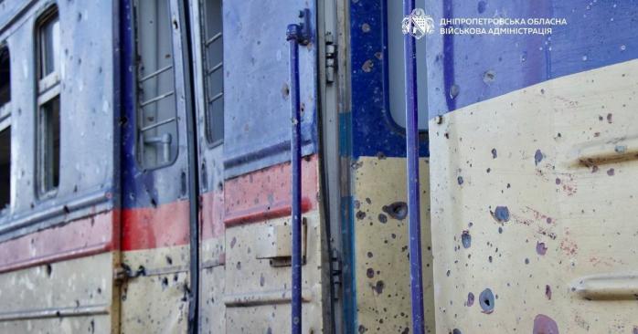 Россияне снова атаковали железнодорожный вокзал в Днепре. Фото: 