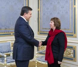 В Киеве состоялась встреча Януковича с Эштон