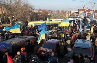 В Киеве активисты «евромайдана» пикетируют ГАИ