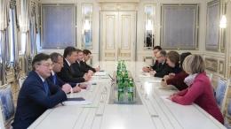 Безпека українців та конституційна реформа: Янукович та Ештон поговорили про політичну кризу в Україні