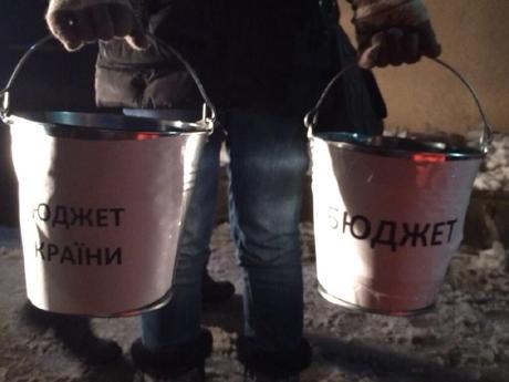 «Автомайдановцы» пикетировали дом Колобова (ФОТО)