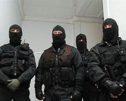 На Киевщине спецподразделение УБОПа обыскало склад свободовца