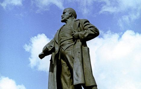 В Полтавской области неизвестные повредили два памятника Ленину
