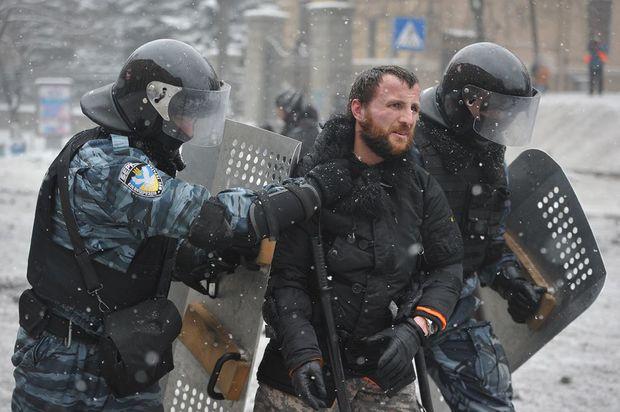 Милиция задержала 77 демонстрантов по всей Украине