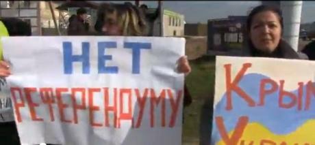 Жители Крыма выстроились в живую цепь за единство Украины (ФОТО, ТРАНСЛЯЦИЯ)