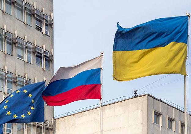 ЄС оприлюднив імена російських і українських громадян, що потрапили під санкції (СПИСОК)