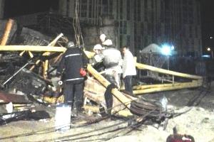 В Киеве упал кран на стройке: погибла крановщица