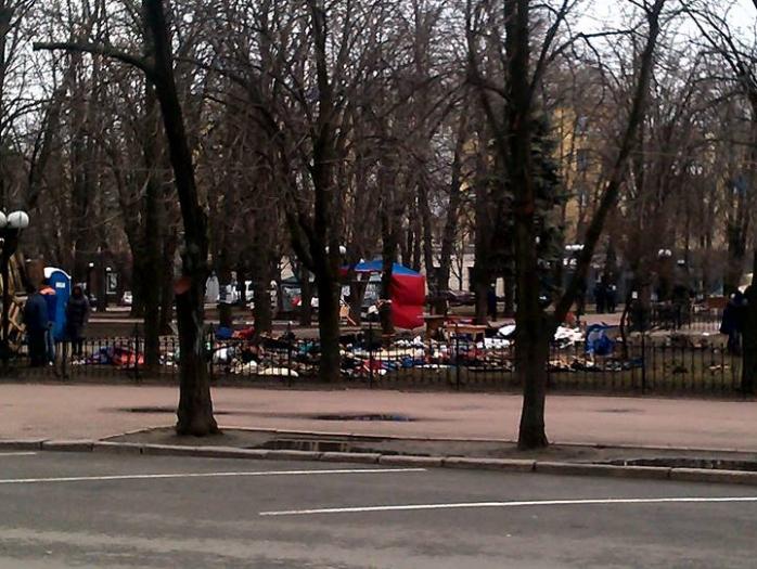 В центре Луганска убрали палатку пророссийской организации
