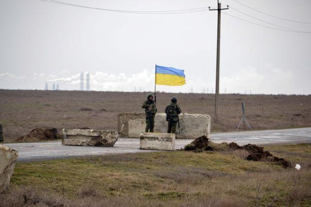 Четверо из шести украинских командиров выехали ночью из Крыма