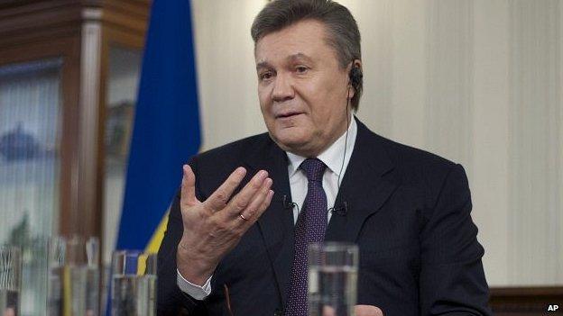 Янукович заявил, что попытается убедить Путина отдать Крым
