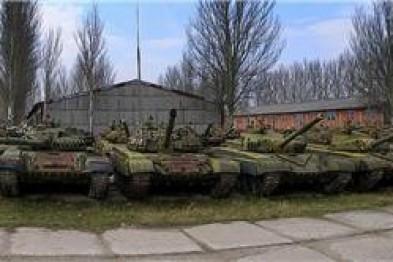 В Артемівську Донецької області військова частина відбила штурм озброєних екстремістів