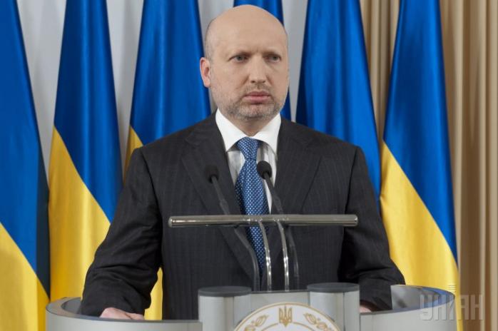 Турчинов требует полного обновления силовых структур на востоке Украины (ВИДЕО)