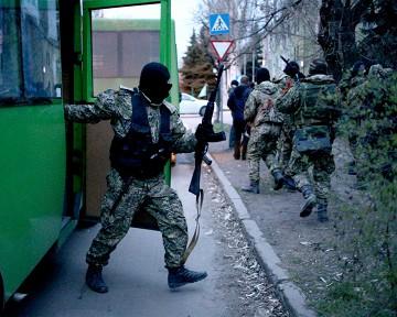 На Донеччині сепаратисти обстріляли автобус із українськими спецпризначенцями