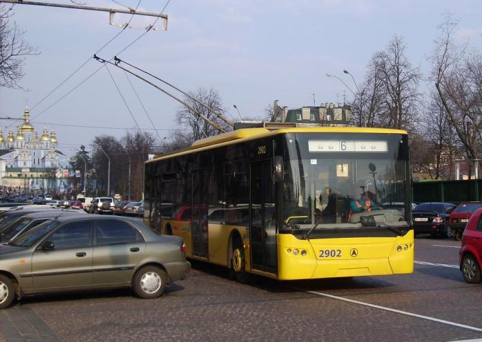 У центрі Києва планують відродити тролейбусні маршрути, щоб зменшити потік авто