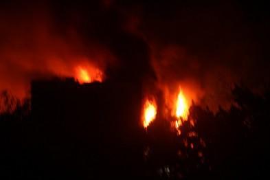 Сегодня ночью опять был пожар в Мариупольском горсовете (ФОТО, ВИДЕО)