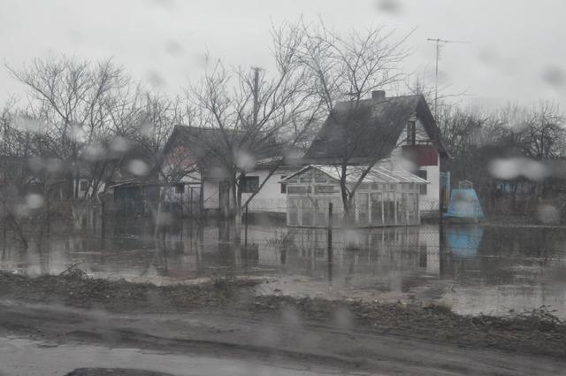 Во Львовской и Черновицкой областях из-за подтопления ограничено движение по дорогам