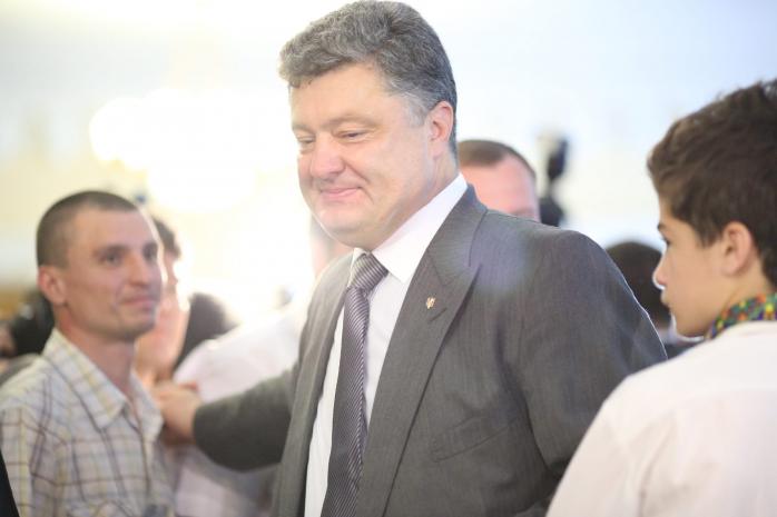 Порошенко выступил за досрочные выборы в Верховную Раду