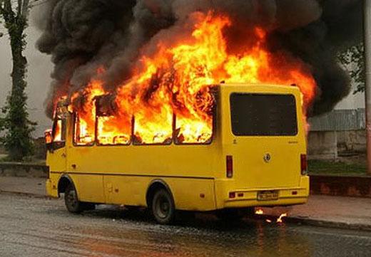 Преступники сожгли два десятка днепропетровских автобусов