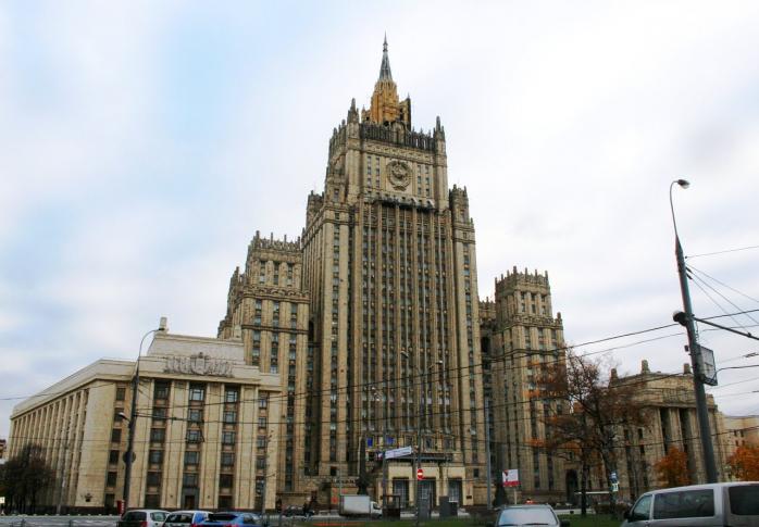 Російське МЗС вважає події в Луганську зривом Женевських домовленостей