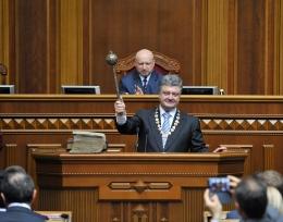 Тимчук вважає нереальними плани Порошенка припинити вогонь на сході України цього тижня