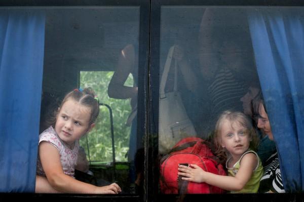 Кличко призвал директоров школ и детсадов Киева принимать детей беженцев