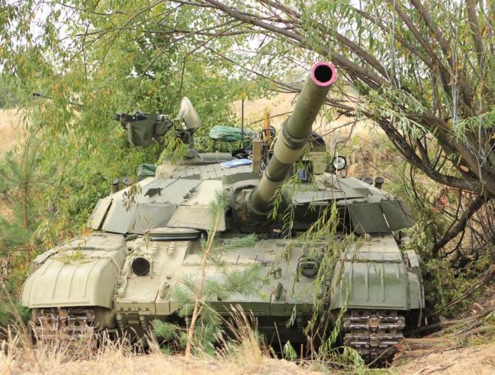 Боевики повредили танк сил АТО