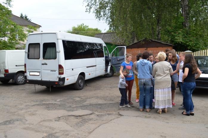 Пьяный водитель вез 16 детей на экскурсию во Львов